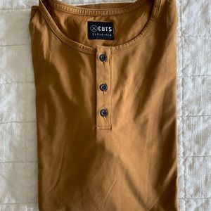 Cuts Long sleeve